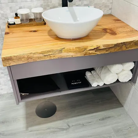 Bella Casa Bed & Breakfast 4*